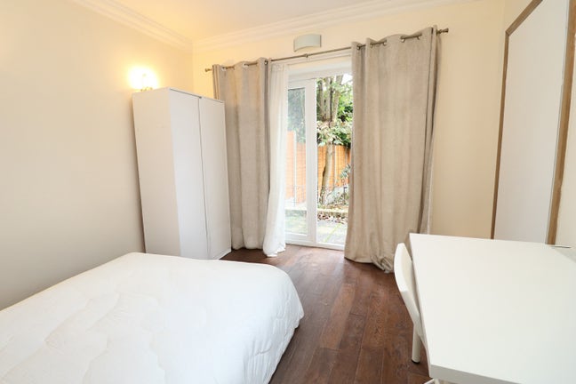 Garden + Living Space by Elizabeth Line! Main Photo