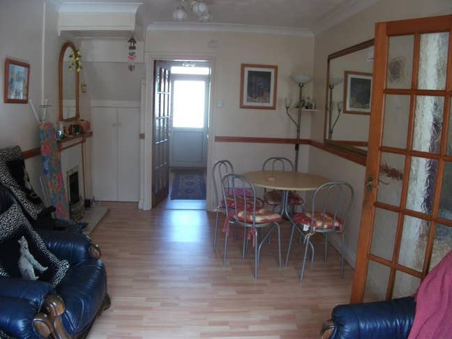 4 bedroom 2 living rooms and very large kitchen Main Photo