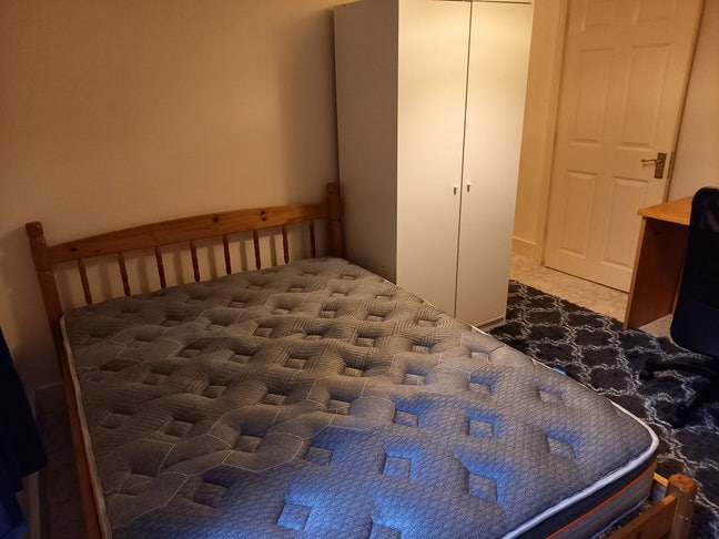 N4 - Fully Furnished, All-Inclusive Double Room Main Photo