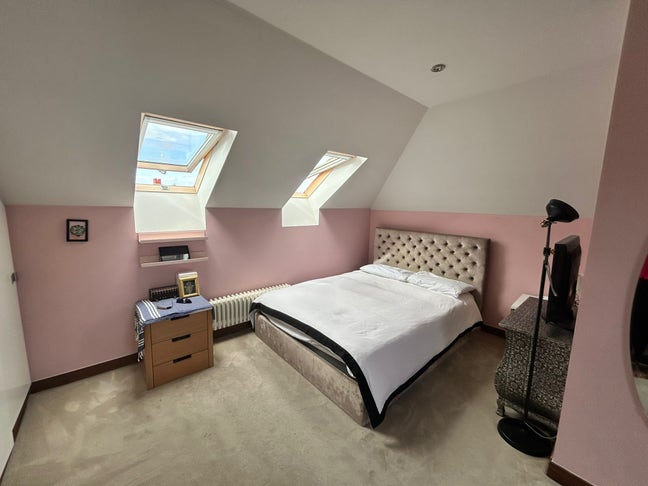 Spacious Rooms Available in Modern House Share Main Photo