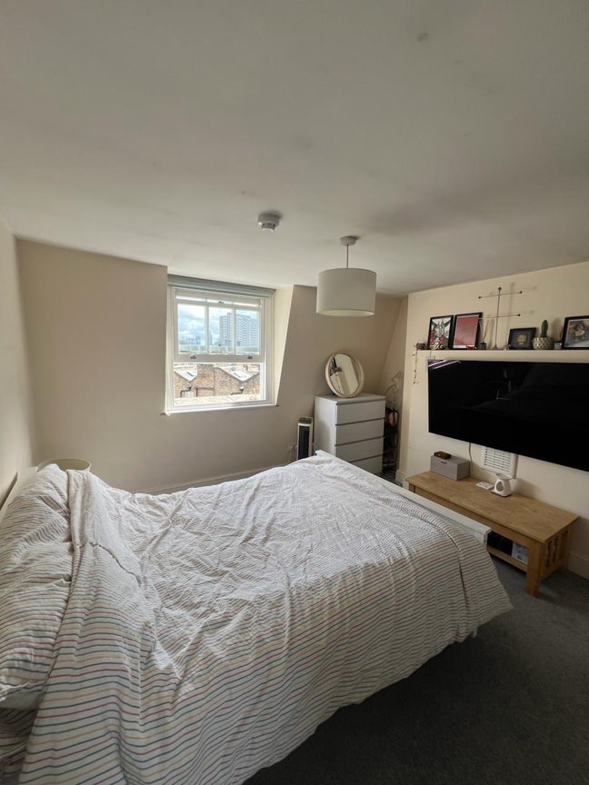 Double bedroom, spacious house in Angel  Main Photo
