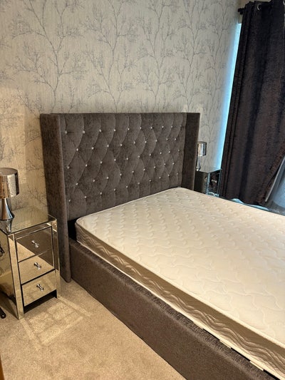 Riverside Luxury Apartment with Gym, Spa & Cinema Main Photo