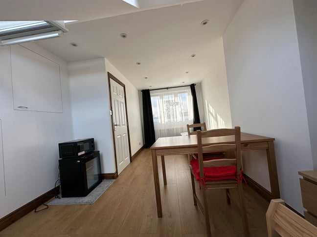 Room to Let Main Photo