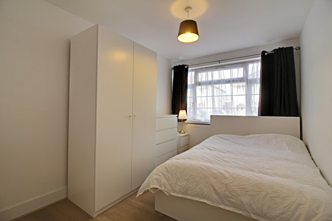 Two well Presented Double Rooms with En Suites  Main Photo