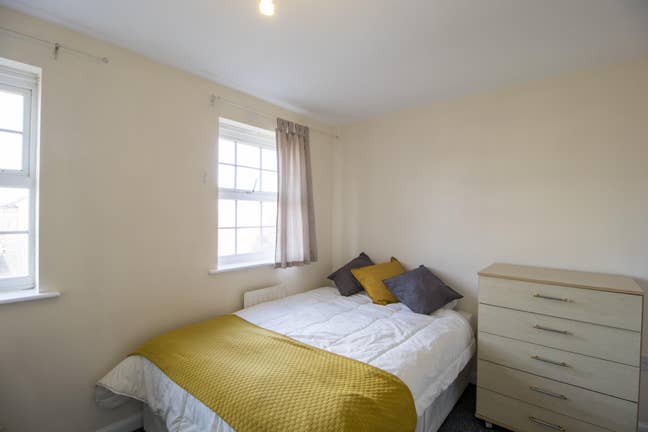 1 Double Room to Rent - Hatfield 🏡 Main Photo