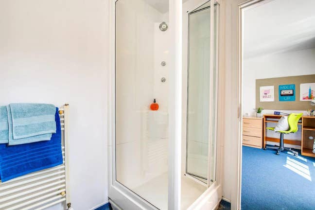 Standard ensuite - Universal student living parham Main Photo