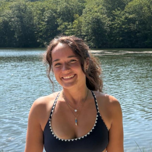 PR professional looking for roommates  Main Photo