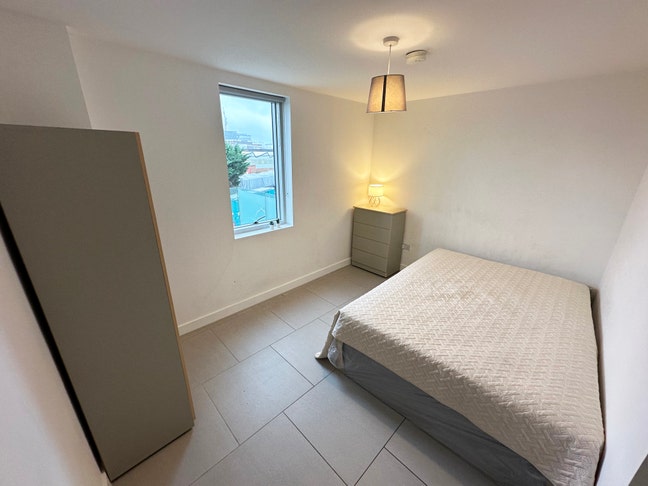 Modern ROOM in 3 bed - Clapham/Battersea - now Main Photo