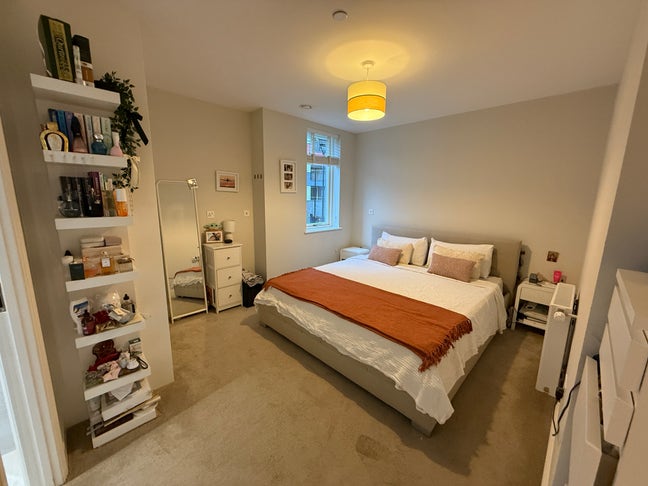 2 Large Rooms in Modern Newbuild Main Photo