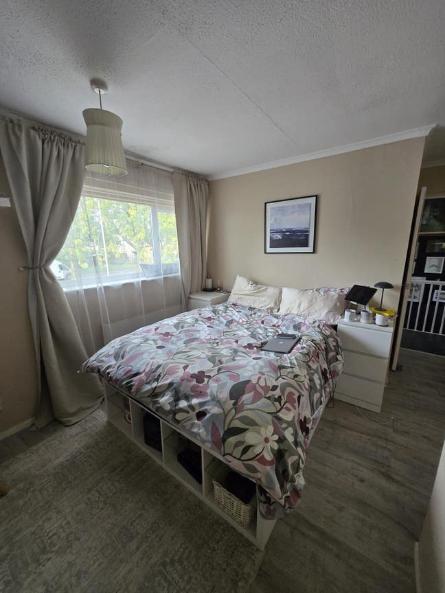 Furnished Double Room – Bills Included – LE29FJ Main Photo
