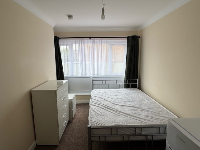 Double room, quiet and clean house  Main Photo