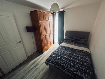 **Room to Rent in Great Park** Main Photo