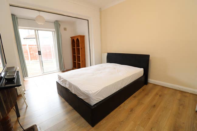Best Prices in Streatham - Last 2 Rooms Main Photo
