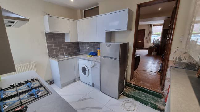 Well presented two bedroom  house to let Main Photo