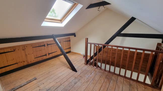 Well presented two bedroom  house to let Main Photo