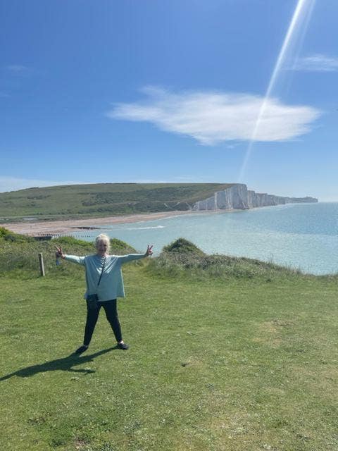 60 year old Female seeks a single or double room Main Photo