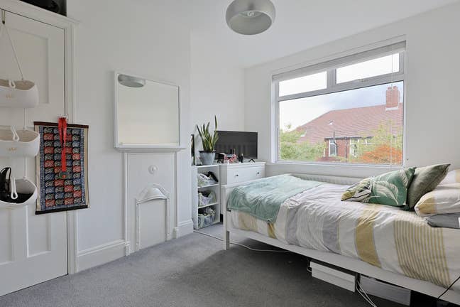 Double room High Heaton- furnished Main Photo