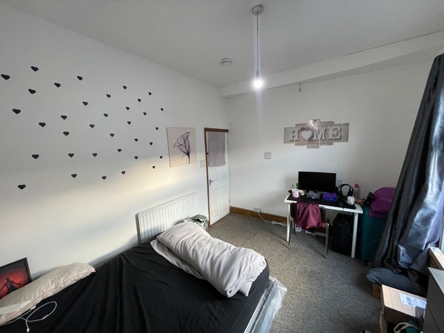 Cozy 2 bed property,close to University,fast wifi Main Photo