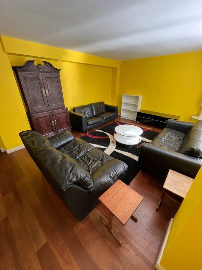 Double Room in a Shared House Main Photo