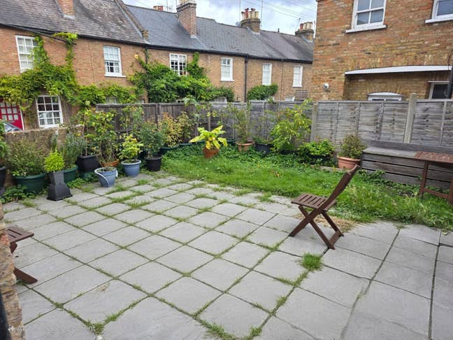 Spacious Loft Ensuite Sin & Couple Occ – Harrow  Main Photo