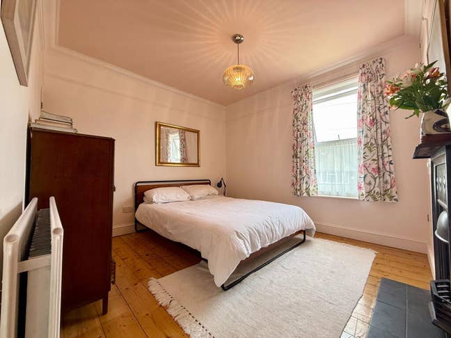 Double room - close to station, hospital, A2, M2 Main Photo