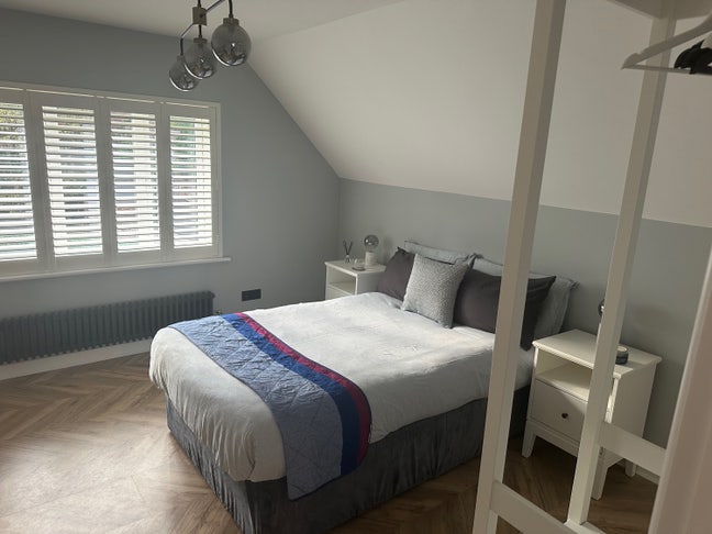 Double room with own bath & shower room Main Photo