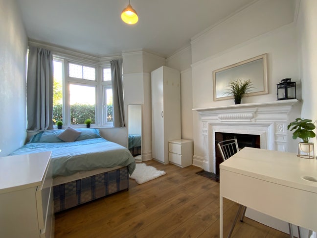 Student Rooms - 6 Min Walk from Penrhyn Road! Main Photo