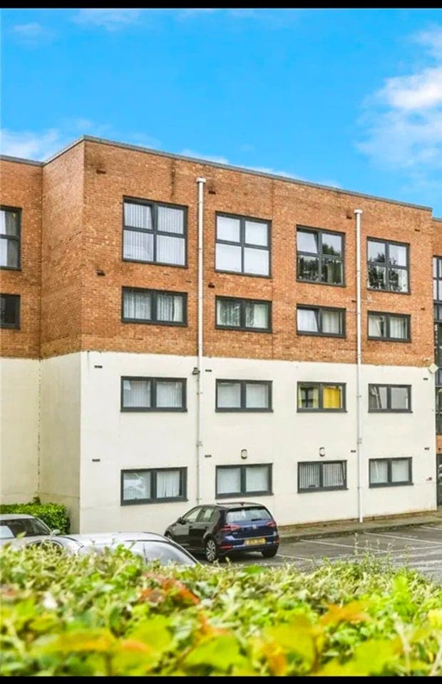 Lovely Furnished 2 Bed Flat Main Photo