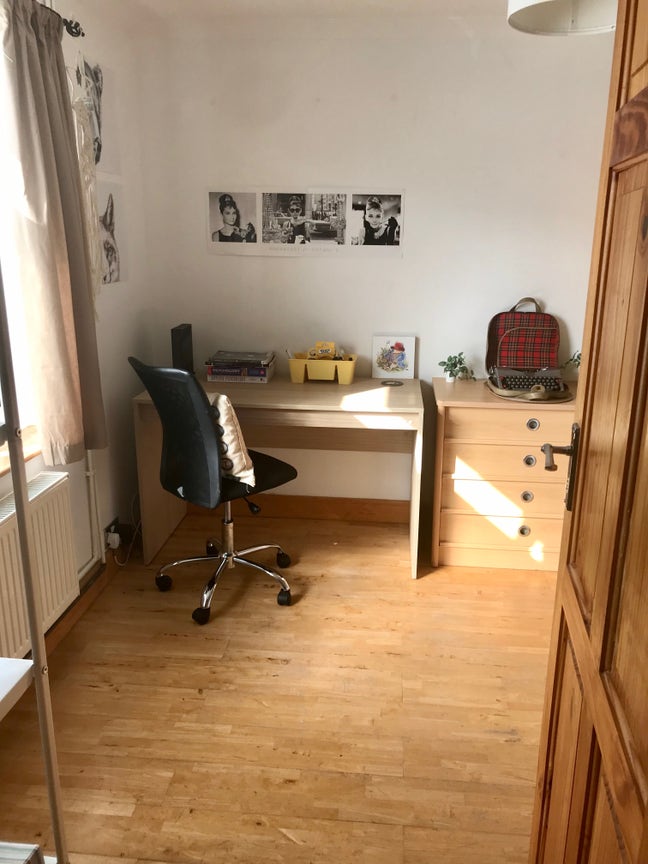Looking for Replacement Tenant - Students Only Main Photo