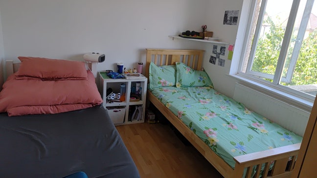 Double room in sharing Main Photo