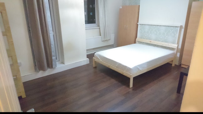 1 double Balcony room in Limehouse Main Photo