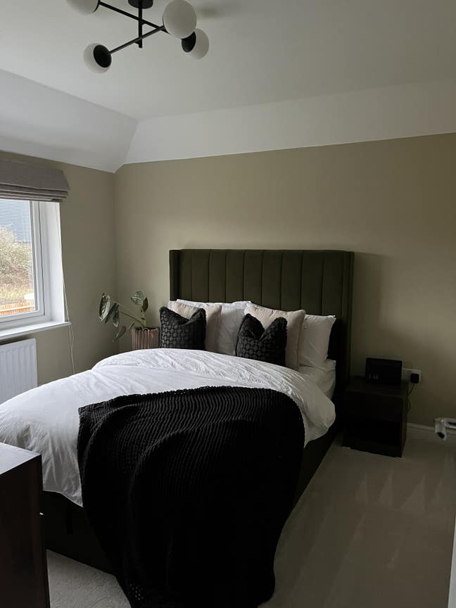 Double Room w/. Private Bathroom, Garden & Hot Tub Main Photo