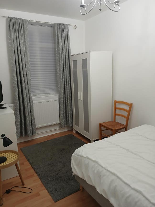 Room to let fully funished Main Photo