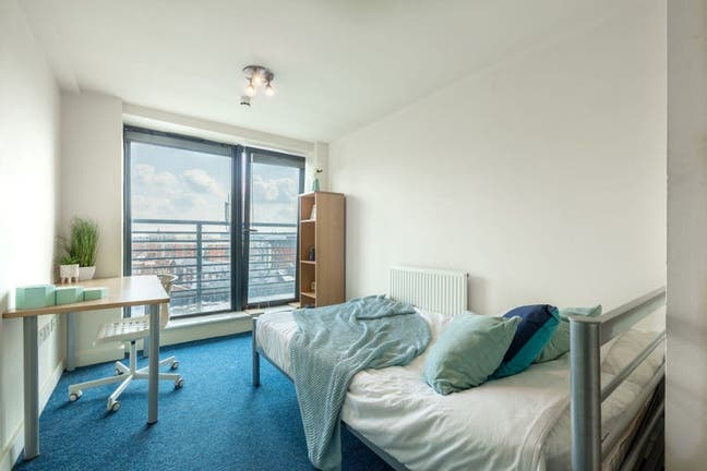 Room available ASAP in Regent Terrace, Sheffield Main Photo