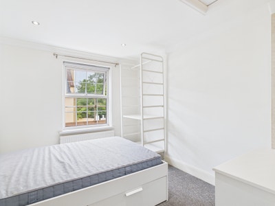 Double room in Professional House Share Main Photo