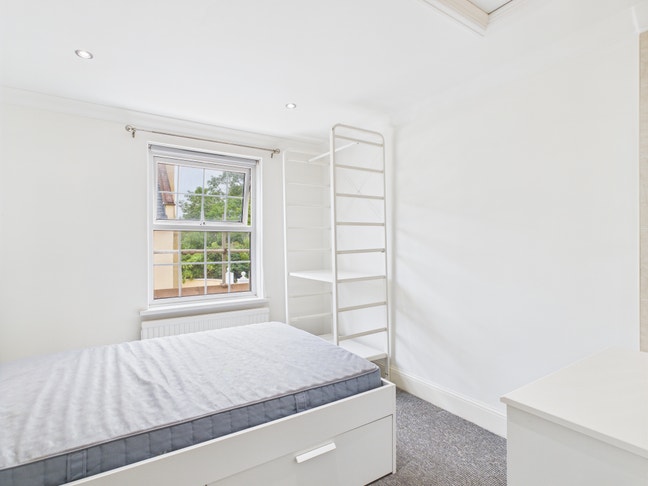 Double room in Professional House Share Main Photo