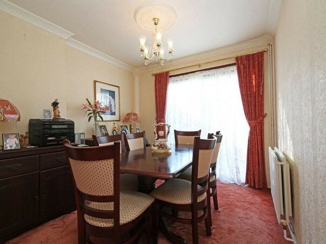 3 Bed House to Letin Morden Main Photo