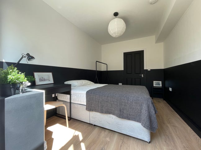 Double room + garden, walking distance to Morden Main Photo