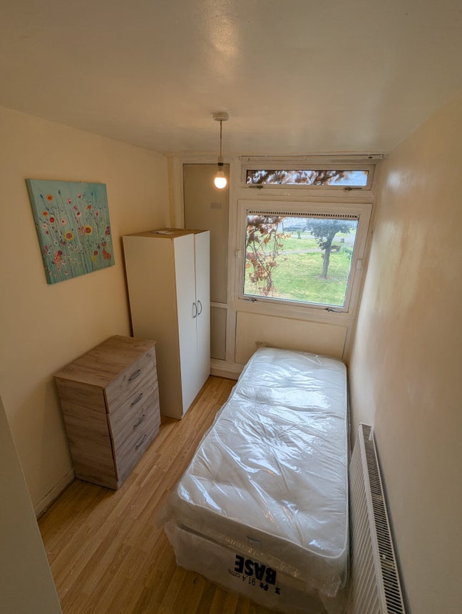  Single Room with Garden View – Shadwell Main Photo