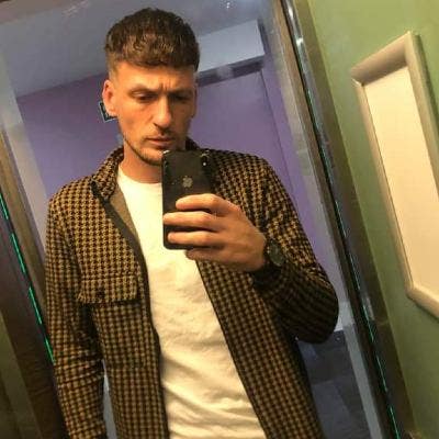 Simple guy needing simple occomodation Main Photo