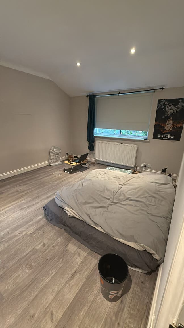 Unfurnished house, Staines Upon thames  Main Photo