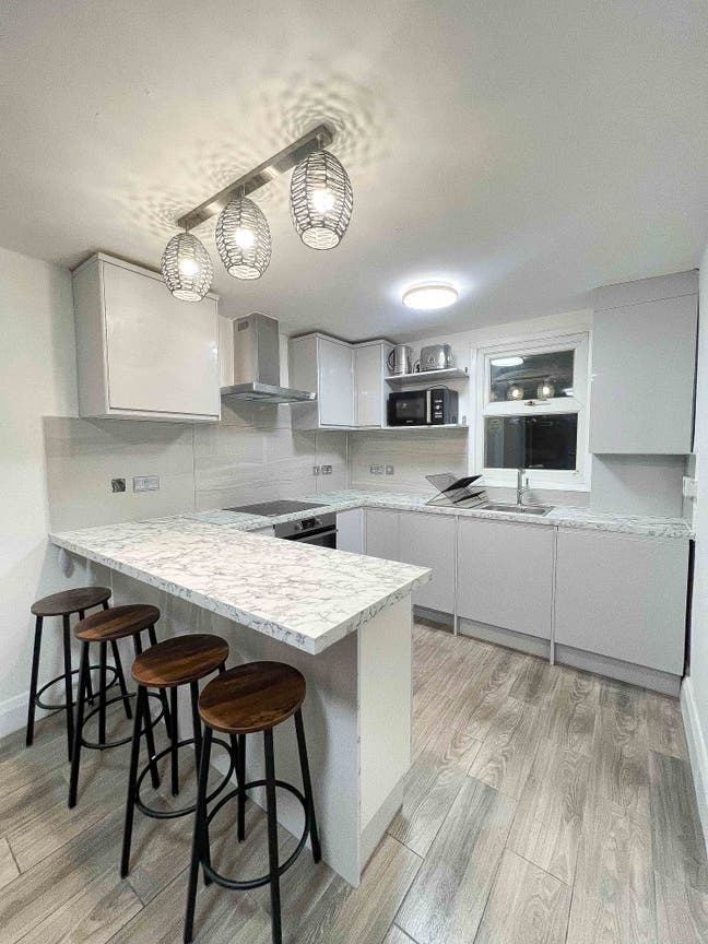 5 bed victoria house refurbished  Main Photo