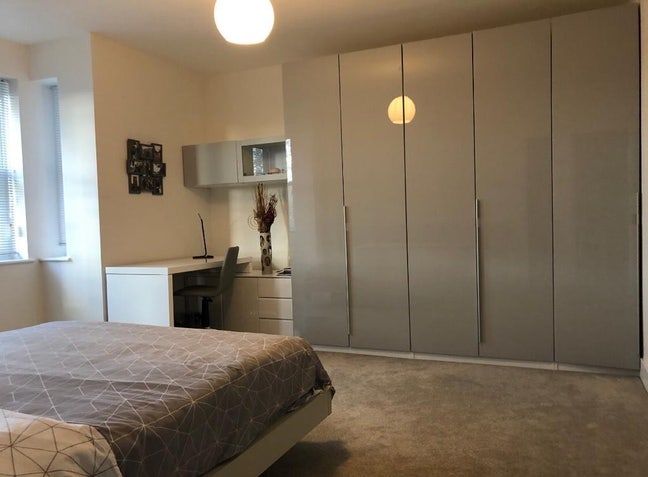 Stunning Furnished Room -Short Let- 1 to 2 months  Main Photo