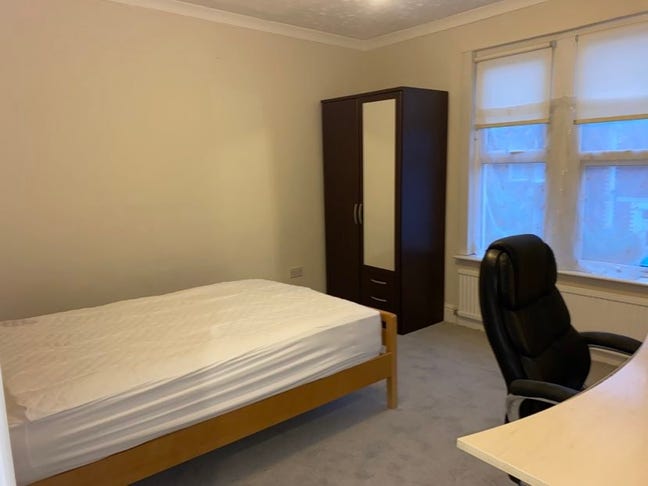 Fully Furnished Double Rooms Available! Main Photo