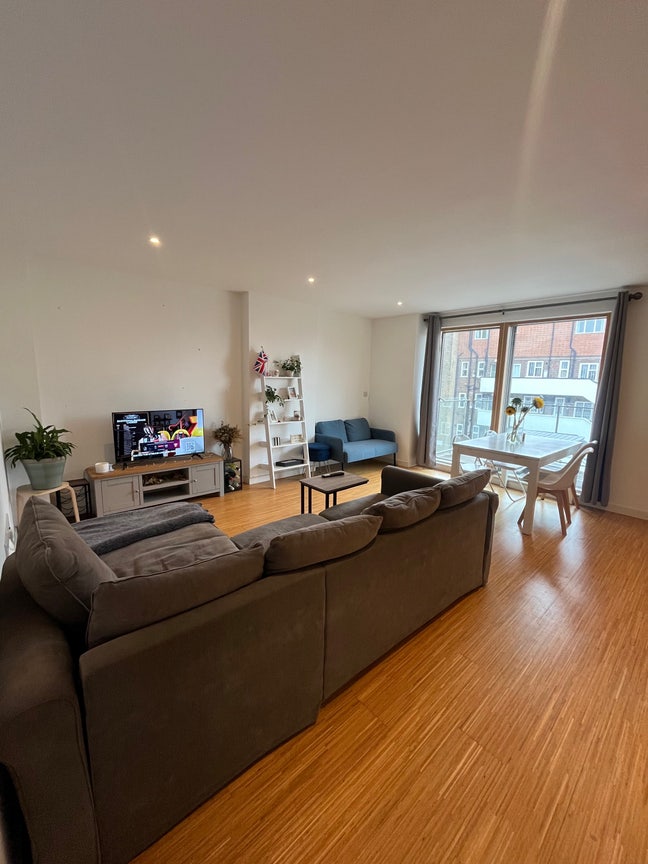 Double room + Own Bathroom, SW4 Main Photo