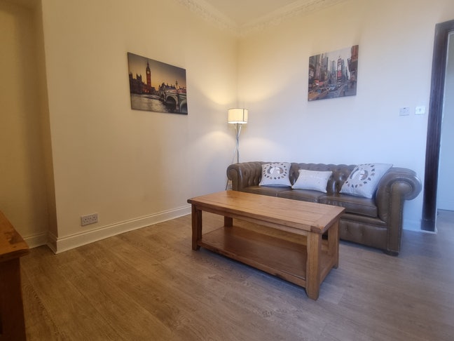Spacious 2 Bedroom Flat, 5 min walk to city centre Main Photo