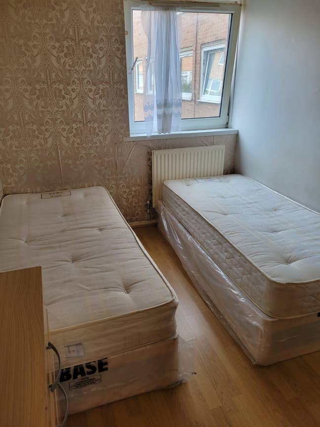 Double Bedroom Available in Mile End Main Photo
