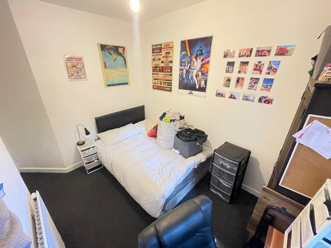 Roberts Avenue NEW Double Rooms Available Now  Main Photo