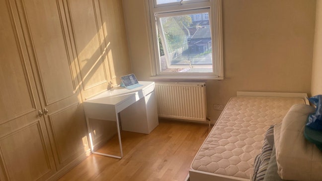 Double Room Available- RM7 Main Photo