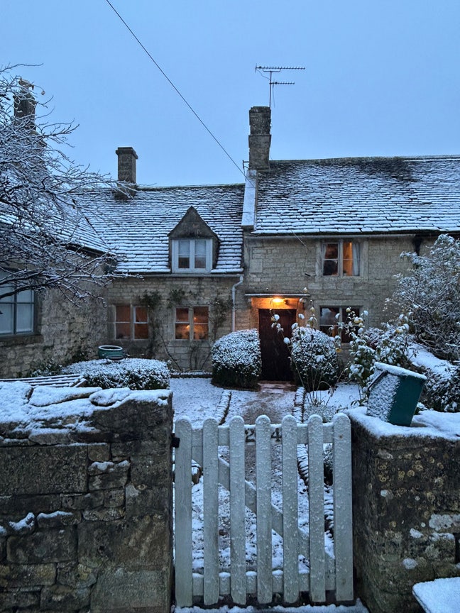 Beautiful room in the heart of the Cotswolds  Main Photo